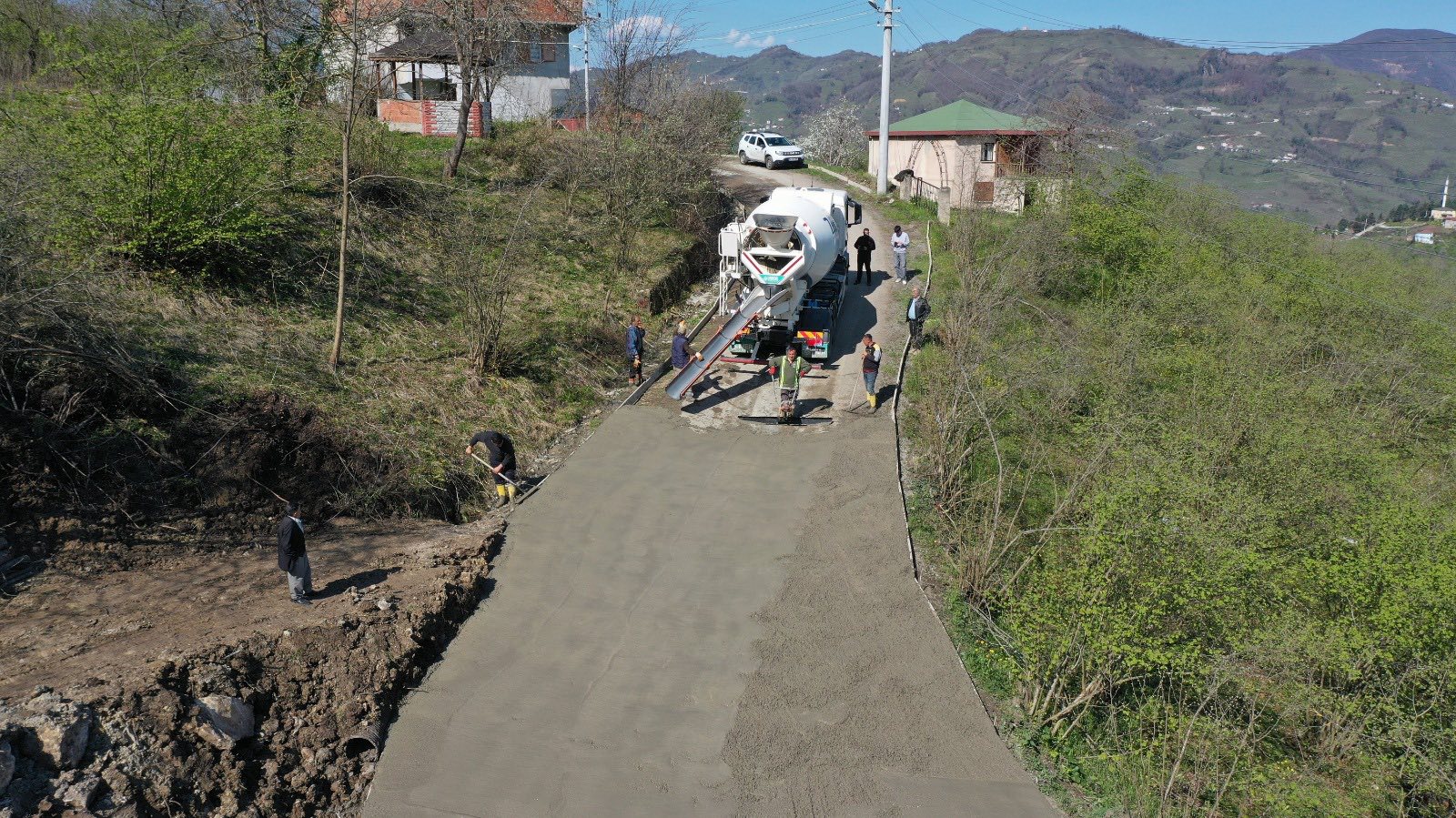 Fatsa’da 25 Yıllık Yol Çilesi Tarihe Karışıyor: Büyükkoç Betonla Buluştu