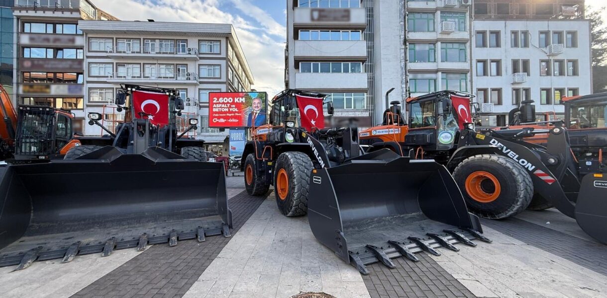 Ordu Büyükşehir Araç Filosunu Güçlendirdi: 5 Yeni İş Makinesi Hizmete Alındı